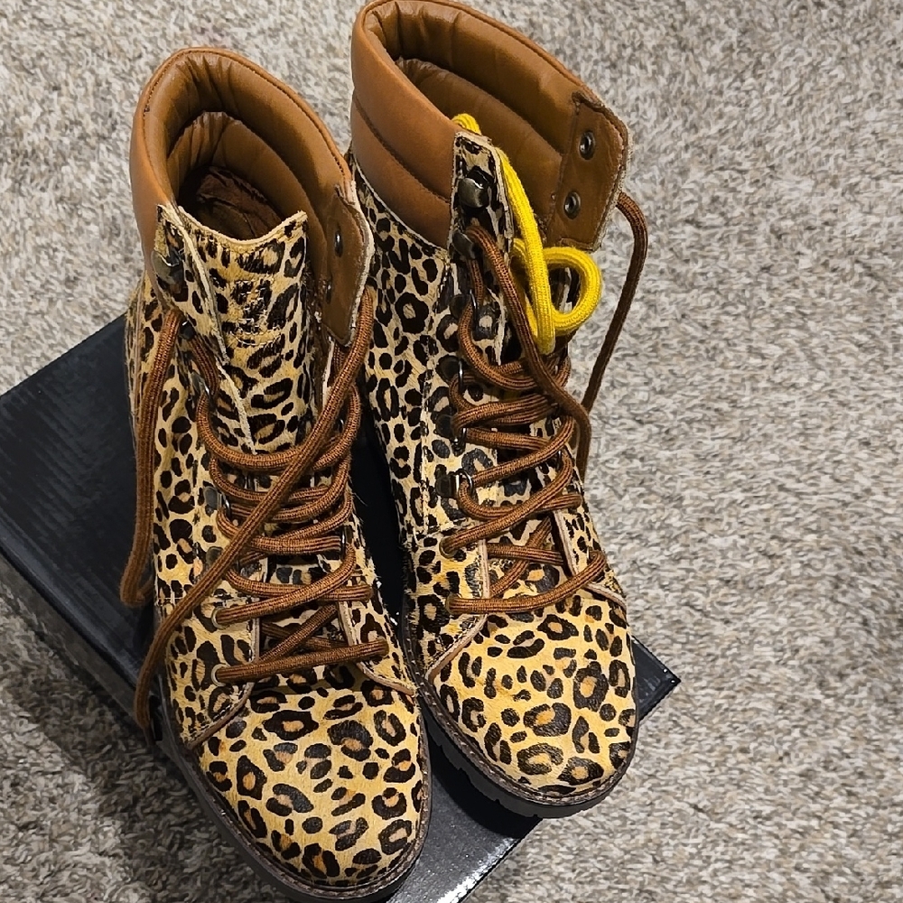 NEW*** Sam EDELMAN Leopard Calf HAIR Combat Boots Women's  SIZE 9